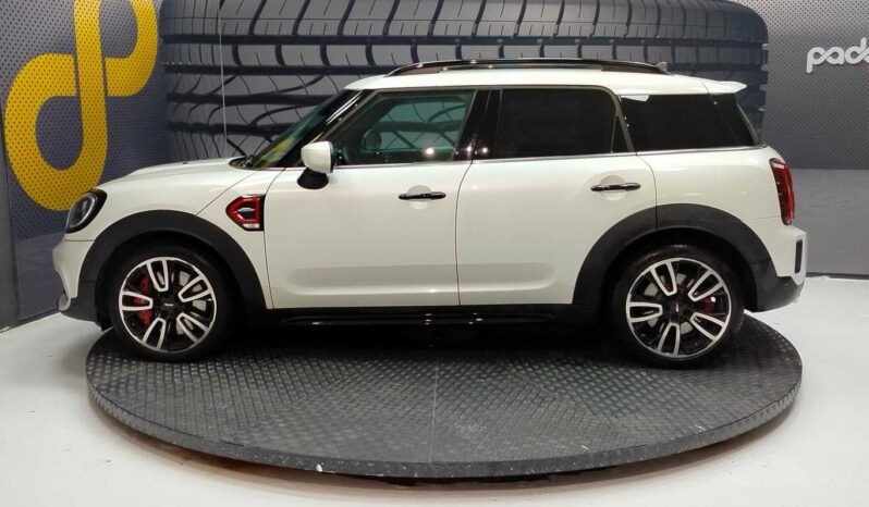 
								Mini Countryman full									