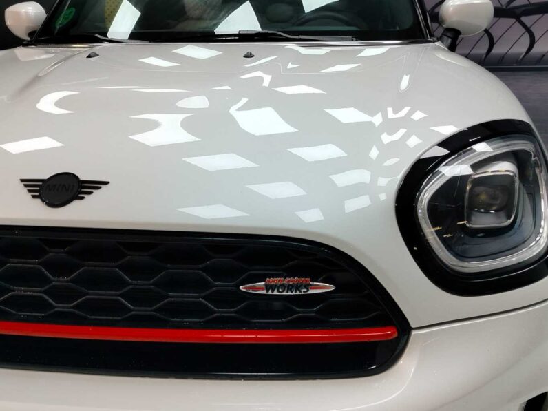 
								Mini Countryman full									