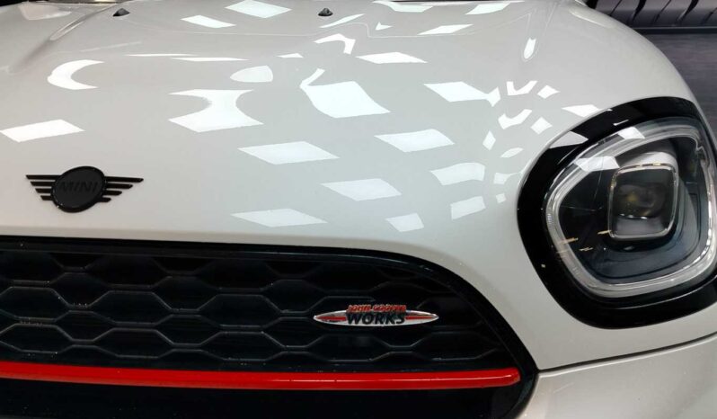 
								Mini Countryman full									