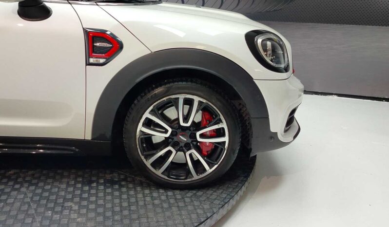 
								Mini Countryman full									