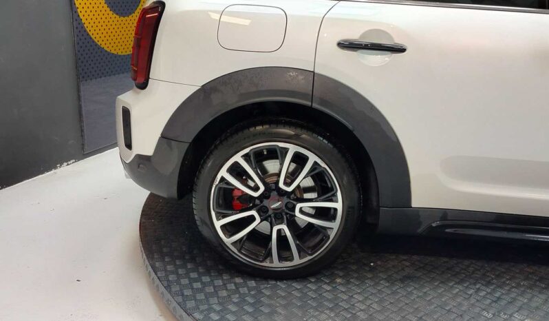 
								Mini Countryman full									