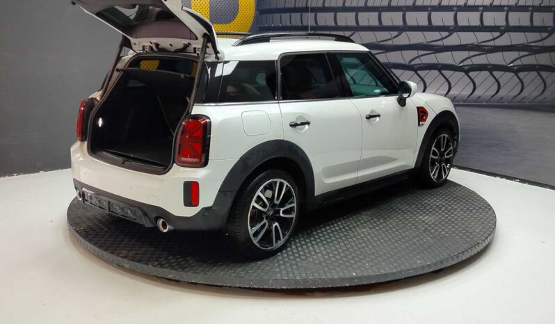 
								Mini Countryman full									
