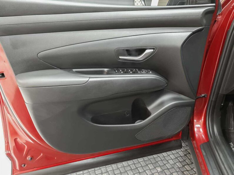 
								Hyundai Tucson full									