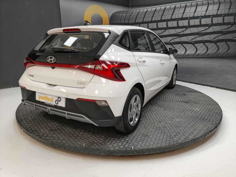 
								Hyundai i20 full									