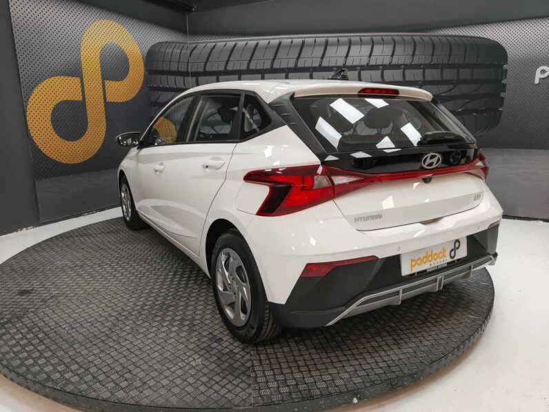 
								Hyundai i20 full									