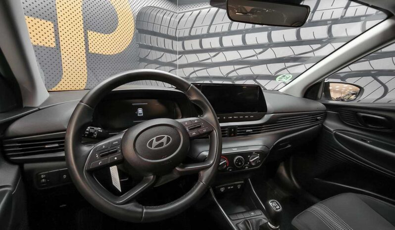
								Hyundai i20 full									