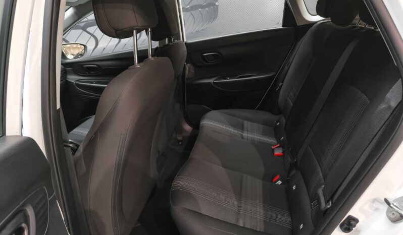 
								Hyundai i20 full									