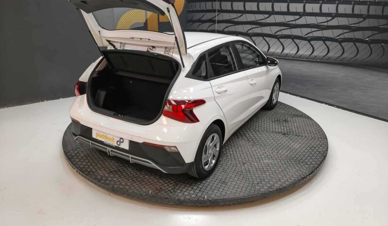 
								Hyundai i20 full									