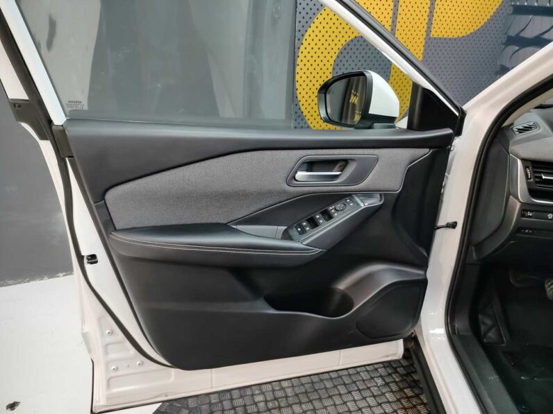 
								Nissan Qashqai full									