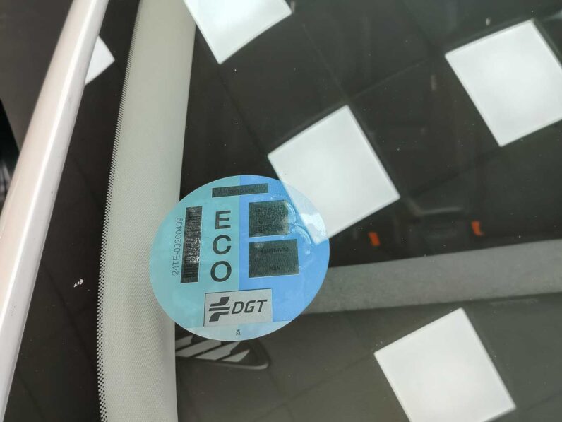 
								Nissan Qashqai full									