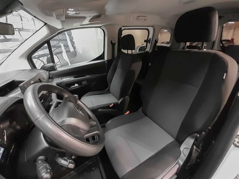 
								Citroen Berlingo full									