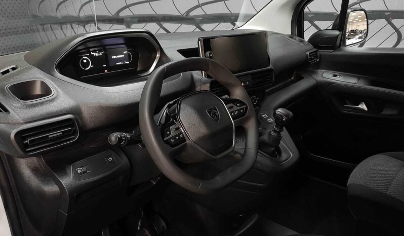 
								Peugeot Rifter ALLURE full									