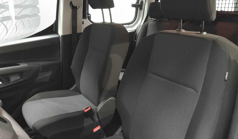 
								Peugeot Rifter ALLURE full									