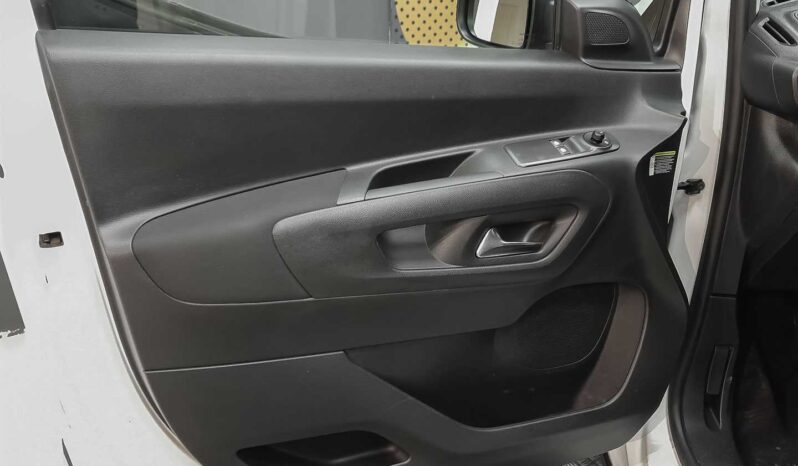 
								Peugeot Rifter ALLURE full									