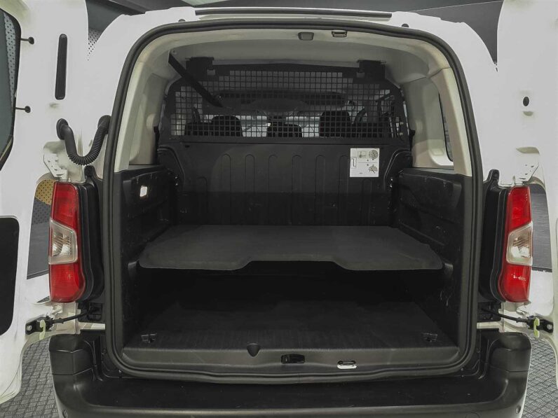
								Peugeot Rifter ALLURE full									