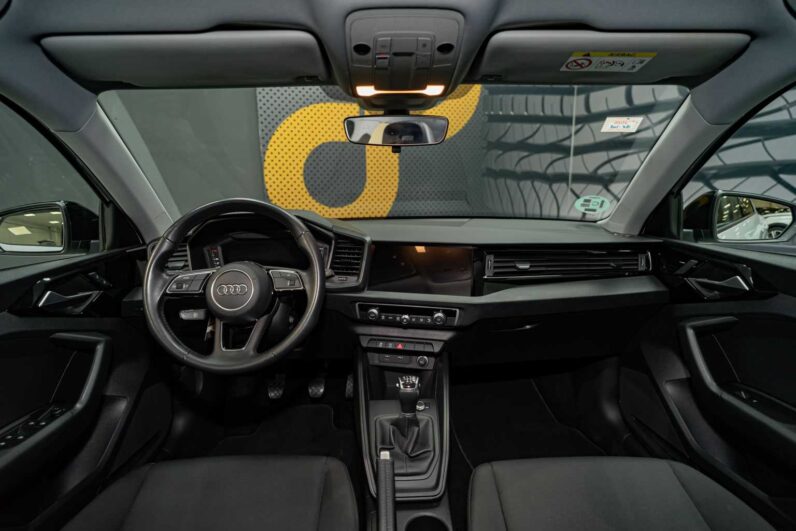 
								Audi A1 ADVANCED full									