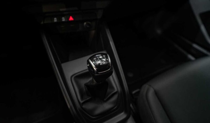 
								Audi A1 ADVANCED full									