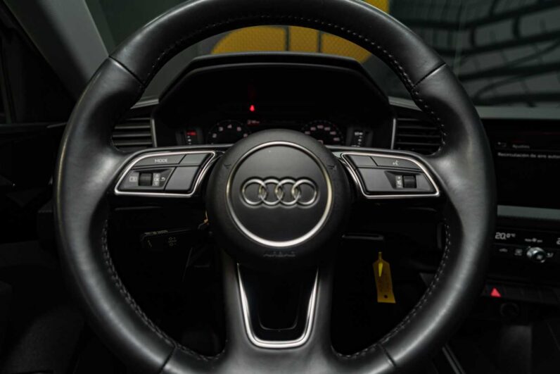 
								Audi A1 ADVANCED full									