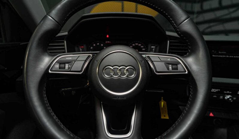 
								Audi A1 ADVANCED full									