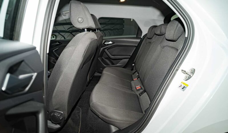 
								Audi A1 ADVANCED full									