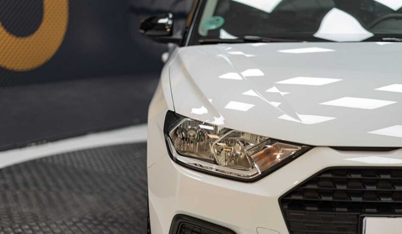 
								Audi A1 ADVANCED full									