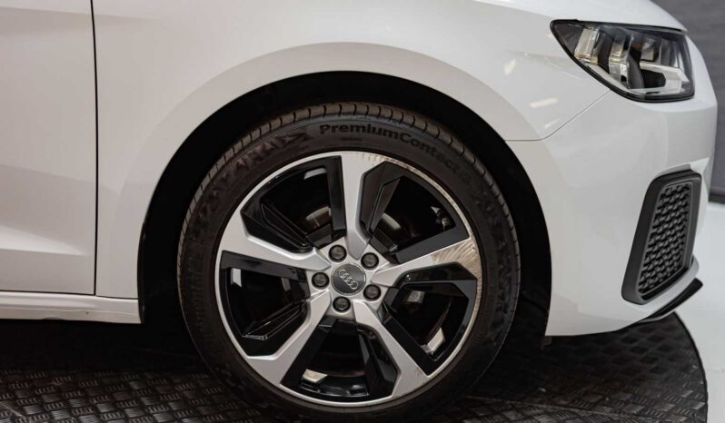 
								Audi A1 ADVANCED full									
