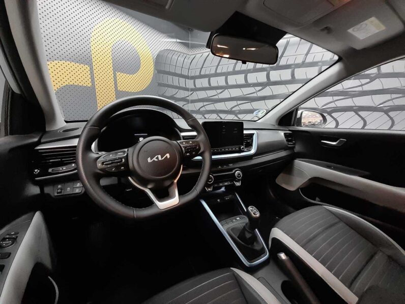 
								Kia Stonic STYLE EDITION full									