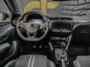 OPEL Corsa GS LINE