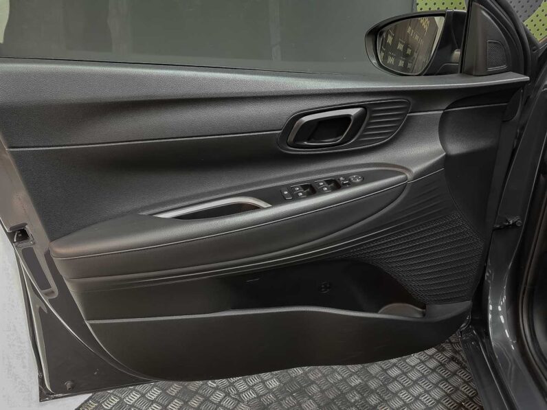 
								Hyundai i20 KLASS full									