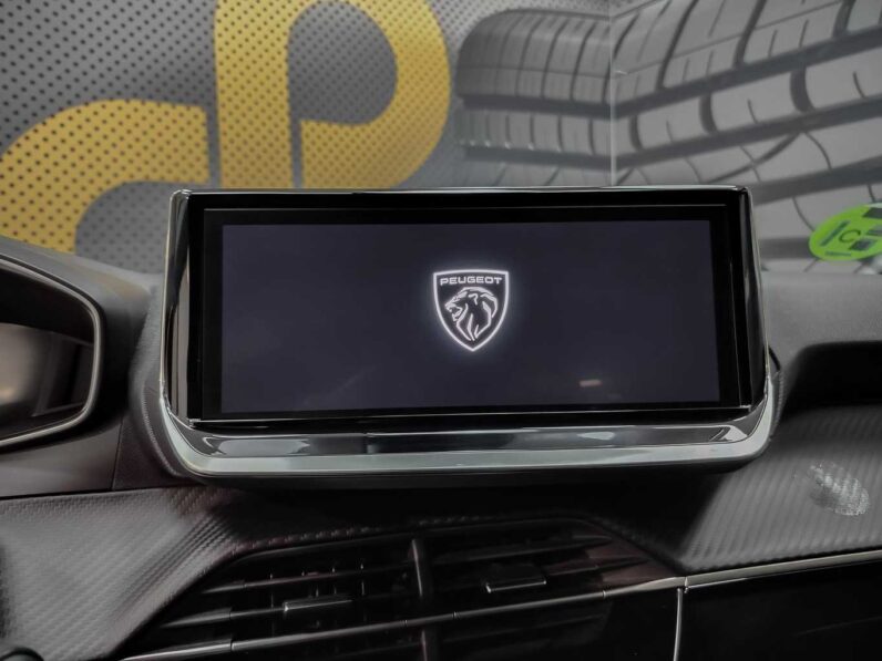 
								Peugeot 208 STYLE full									