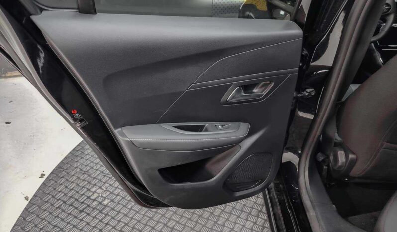 
								Peugeot 208 STYLE full									