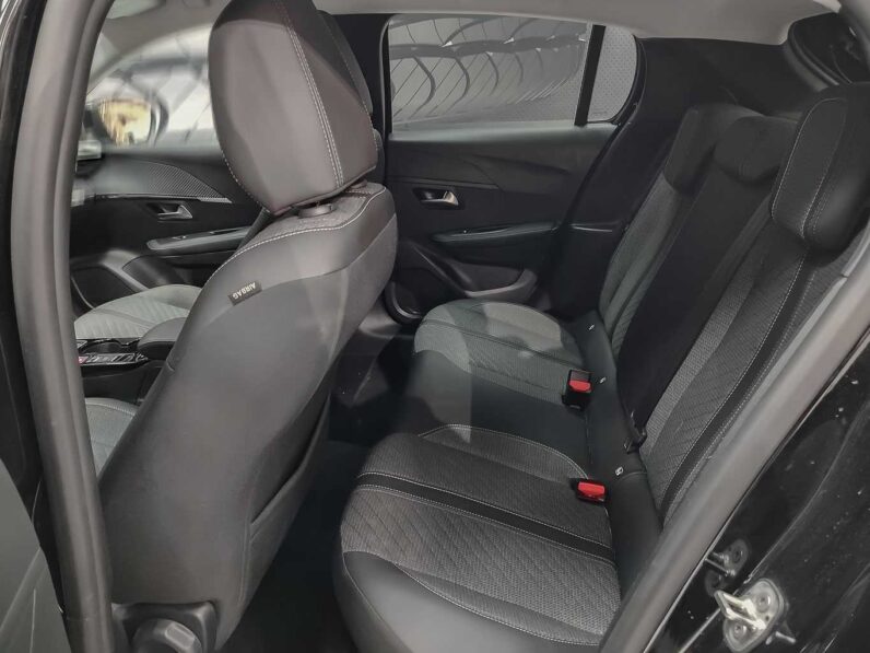 
								Peugeot 208 STYLE full									