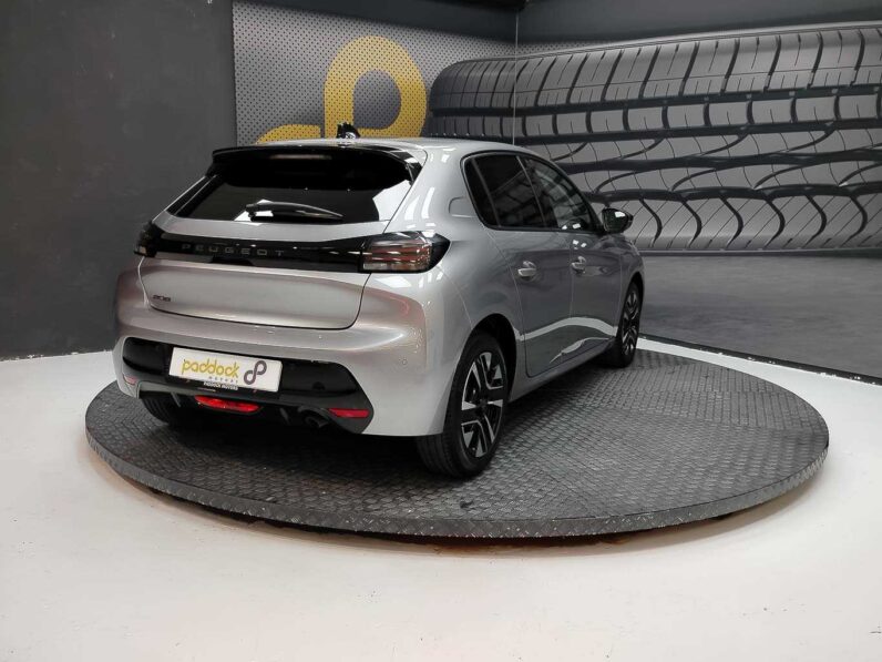 
								Peugeot 208 ALLURE full									