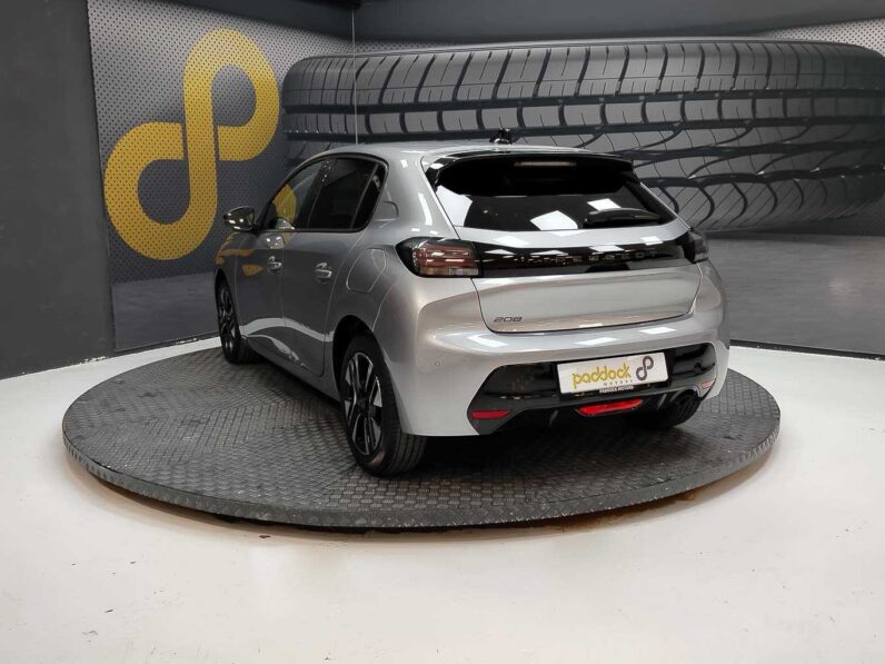 
								Peugeot 208 ALLURE full									