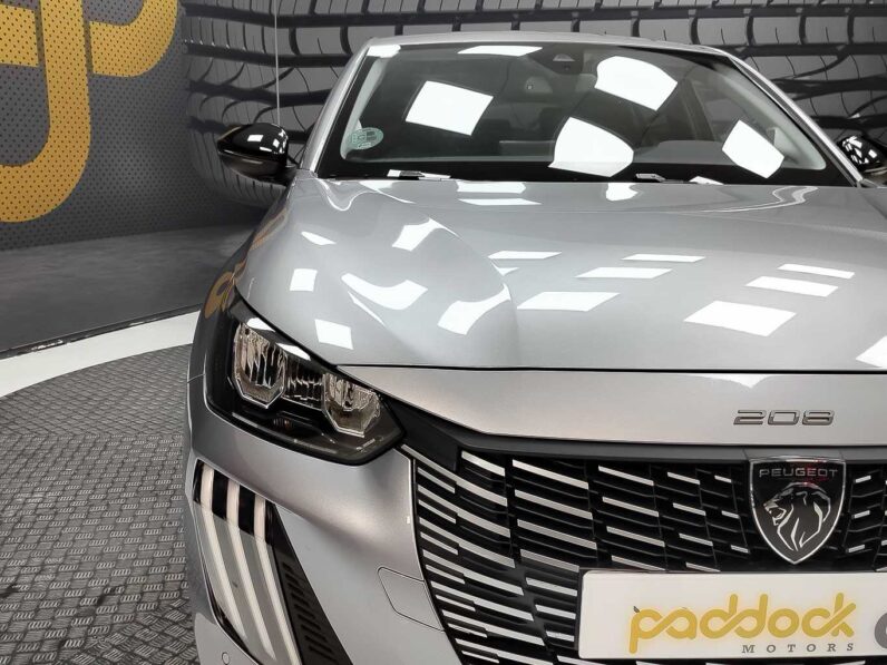 
								Peugeot 208 ALLURE full									