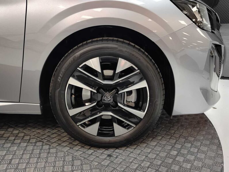 
								Peugeot 208 ALLURE full									