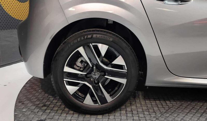 
								Peugeot 208 ALLURE full									
