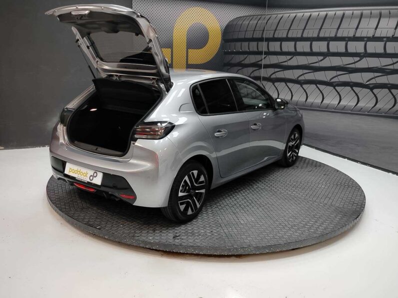 
								Peugeot 208 ALLURE full									