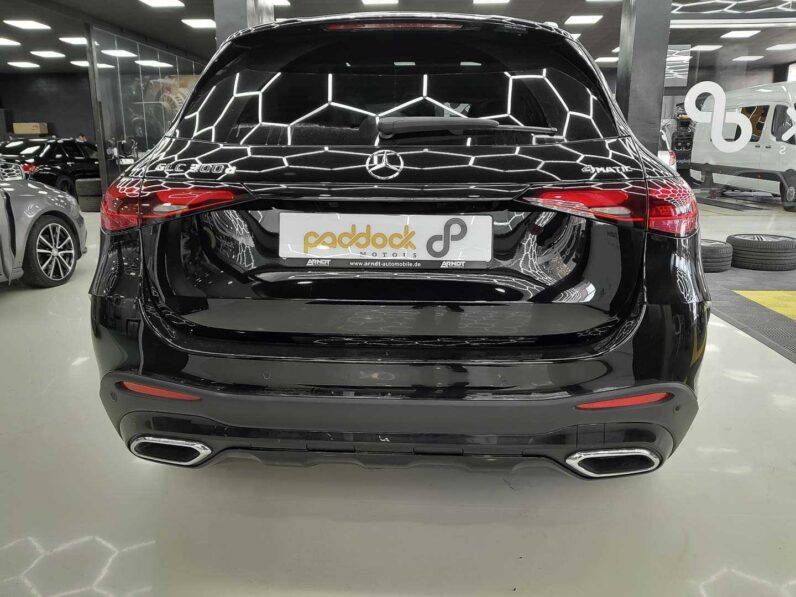 
								MercedesBenz GLC 300D 4 MATIC full									