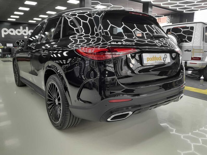
								MercedesBenz GLC 300D 4 MATIC full									