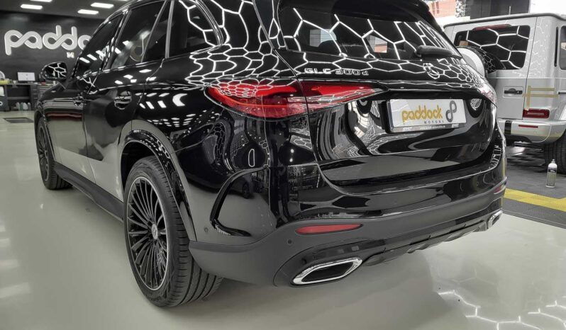 
								MercedesBenz GLC 300D 4 MATIC full									