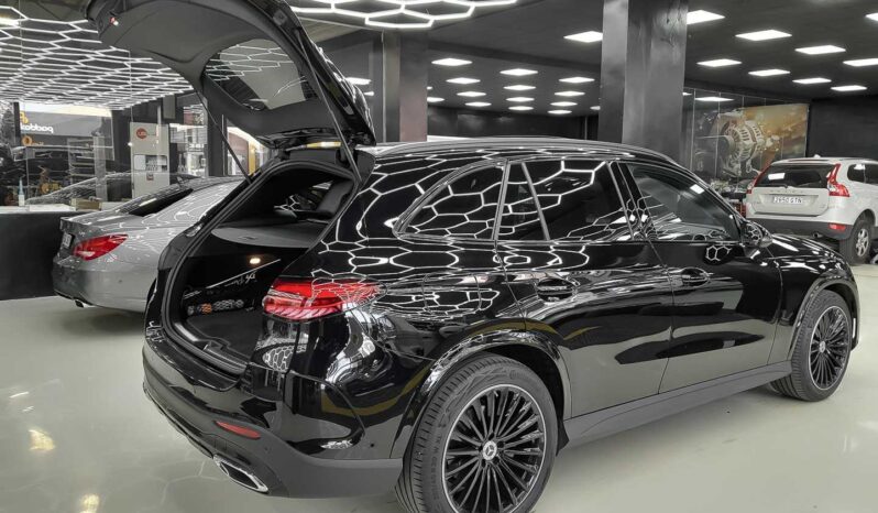 
								MercedesBenz GLC 300D 4 MATIC full									