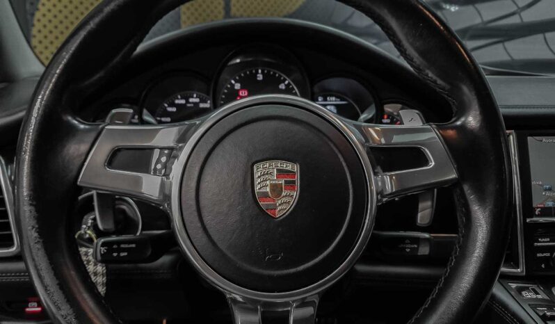 
								Porsche Panamera 4S full									