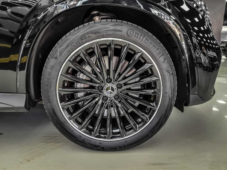 
								MercedesBenz GLC 300D 4 MATIC full									