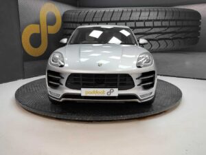 Porsche Macan TURBO