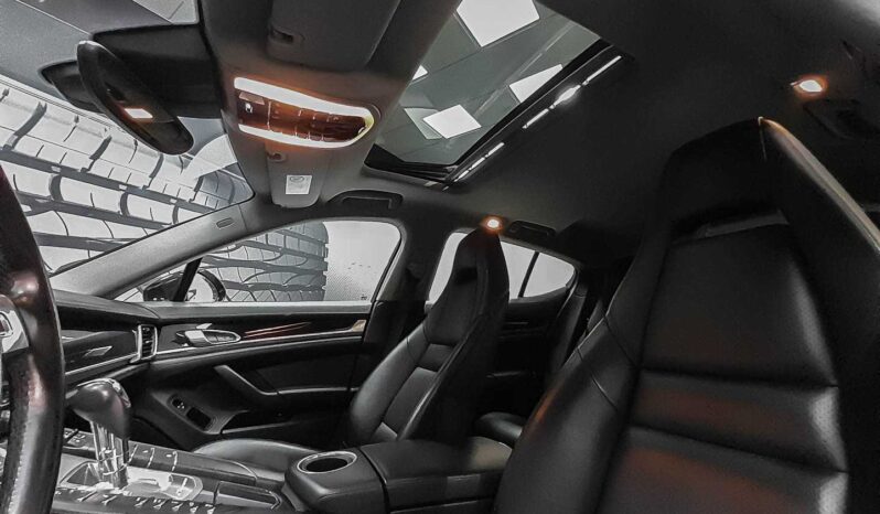 
								Porsche Panamera 4S full									