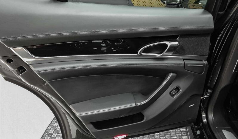 
								Porsche Panamera 4S full									
