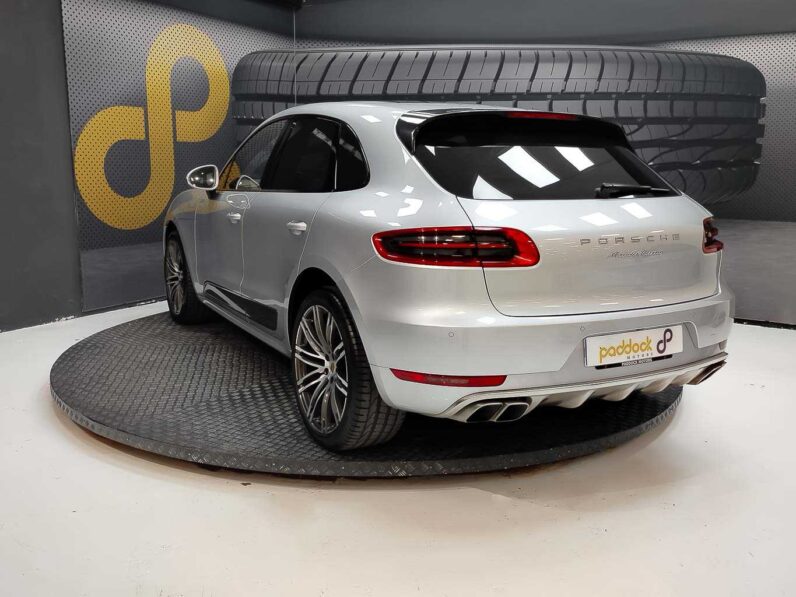 
								Porsche Macan TURBO full									