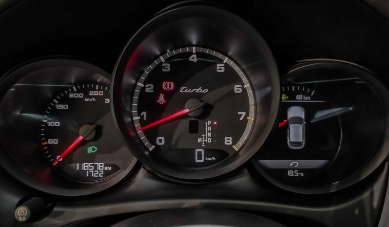 
								Porsche Macan TURBO full									