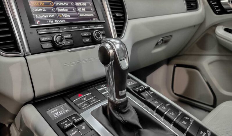 
								Porsche Macan TURBO full									